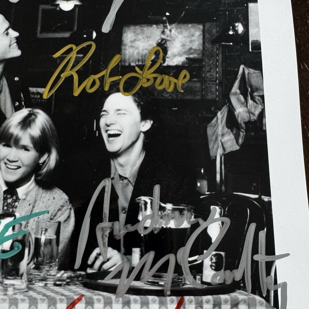 St Elmos Fire Cast Signed Photo w 7 Autographs Rob Lowe Demi Moore Ally Sheedy - Picture 3 of 8